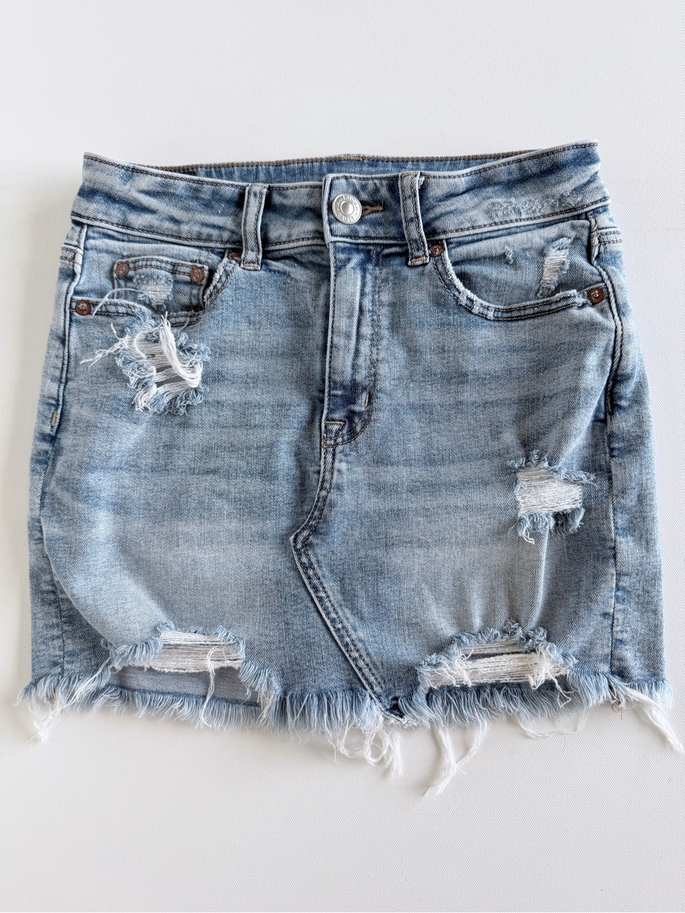 American Eagle Super Stretch Distressed Denim Mini Skirt Size 4